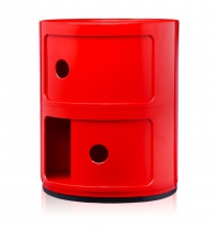 Meuble Componibili de la marque italienne Kartell de couleur rouge brillant.